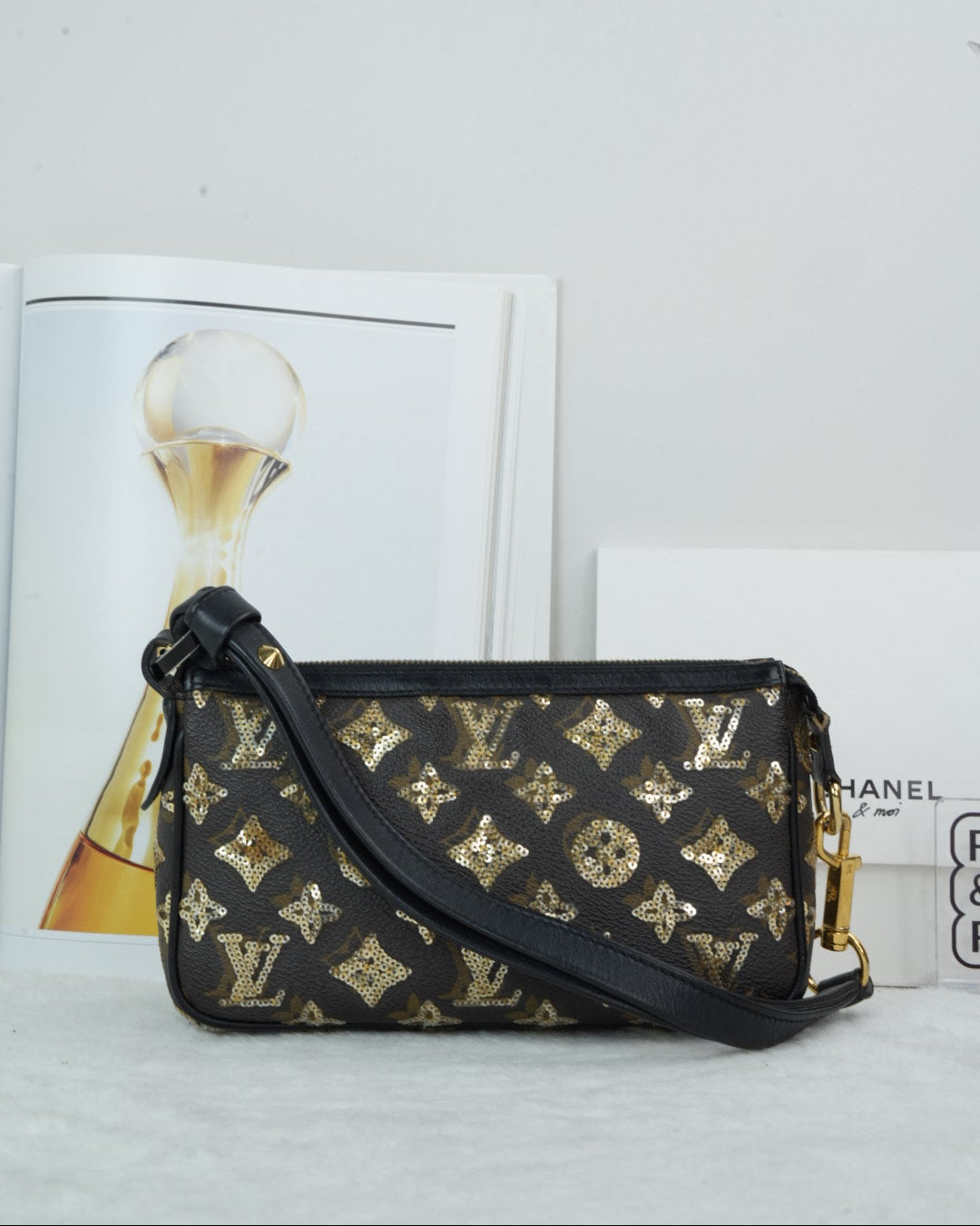 Sequins Eclipse Pochette