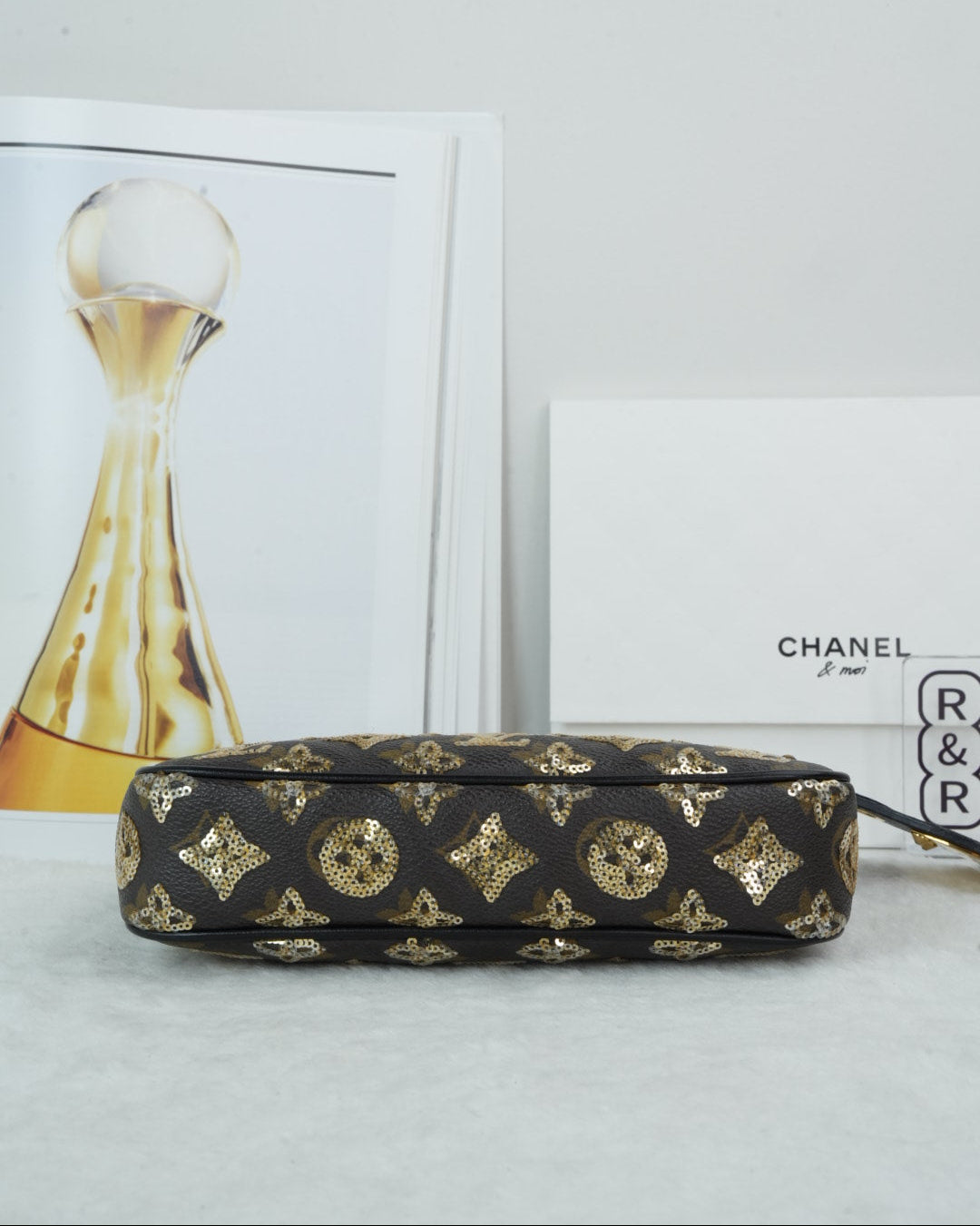 Sequins Eclipse Pochette