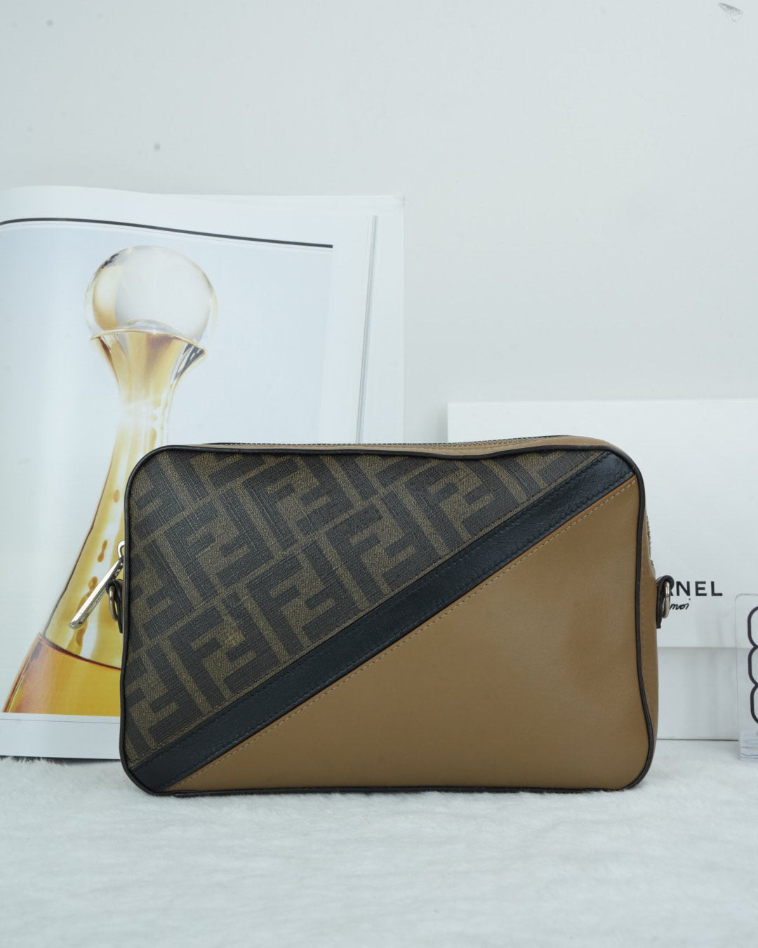 Zucca Diagonal Camera Bag