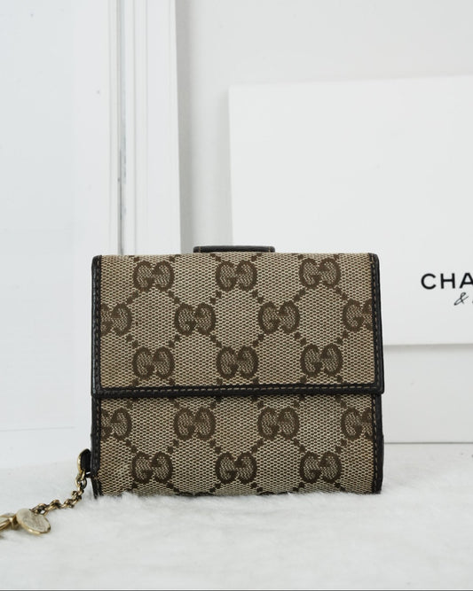 GG Canvas Bifold