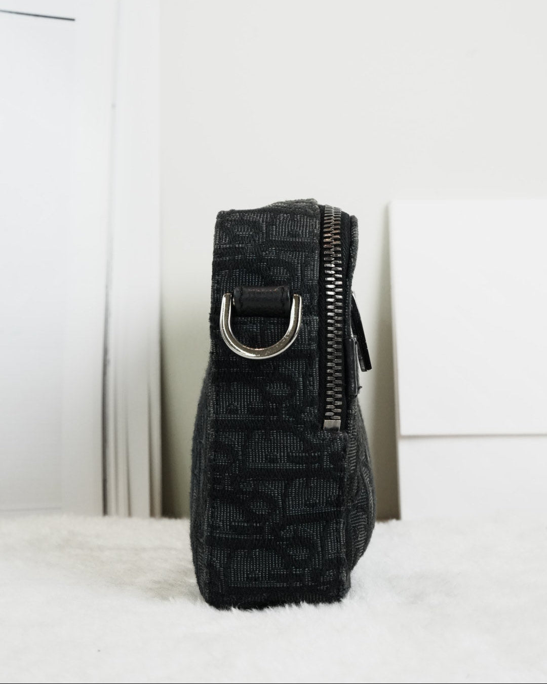 Safari Messenger Bag