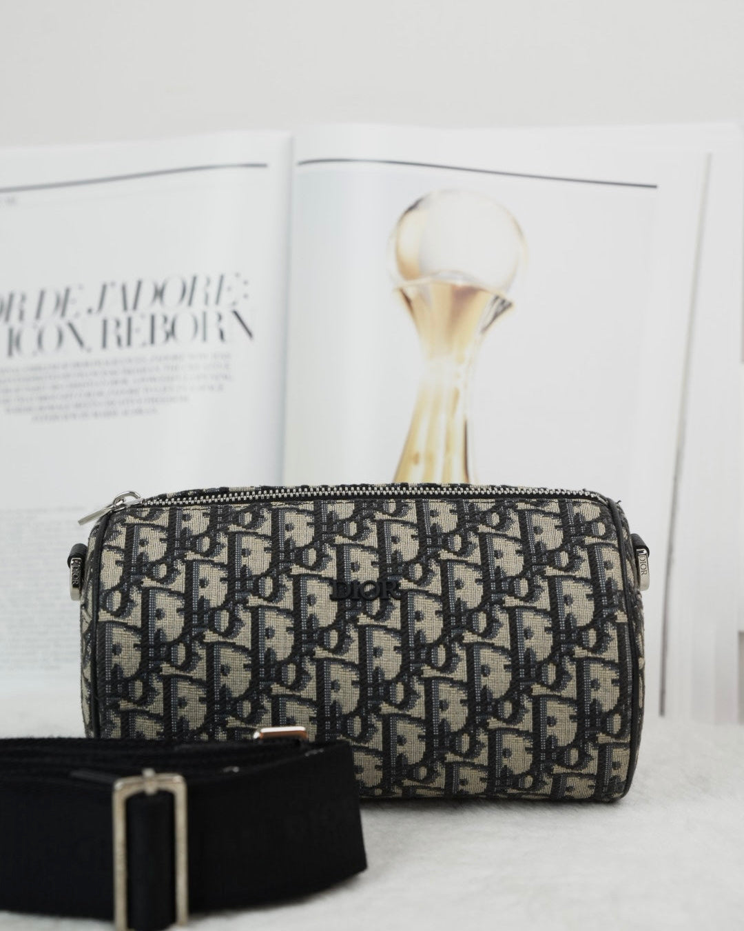 Roller Messenger Bag