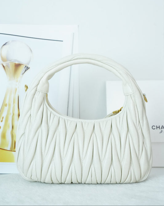 Wander Matelassé Nappa Hobo