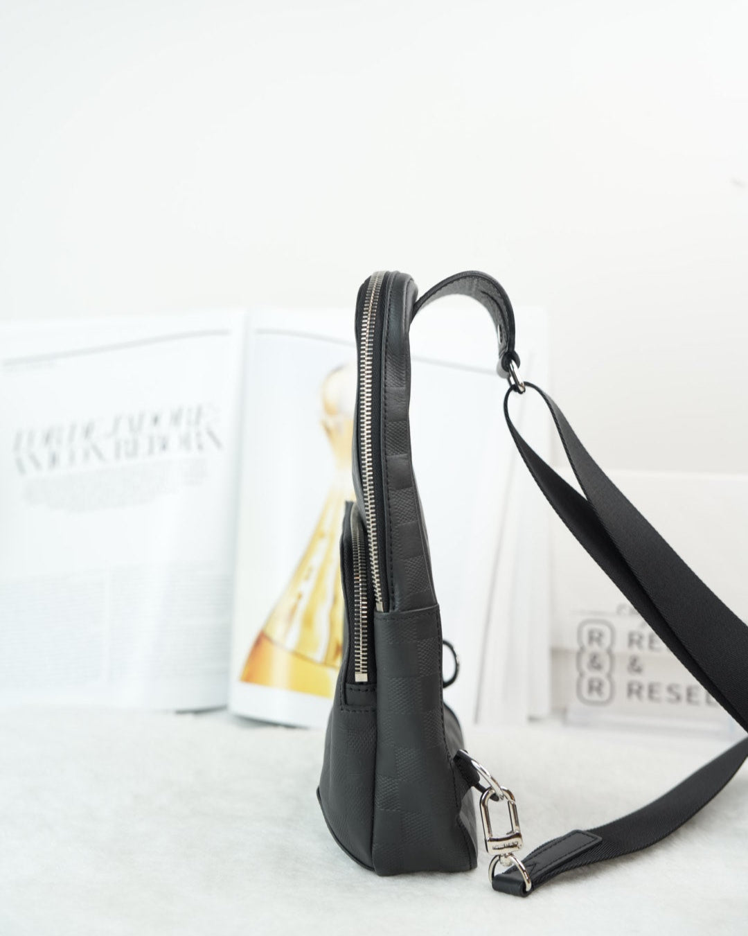 Avenue Sling Bag