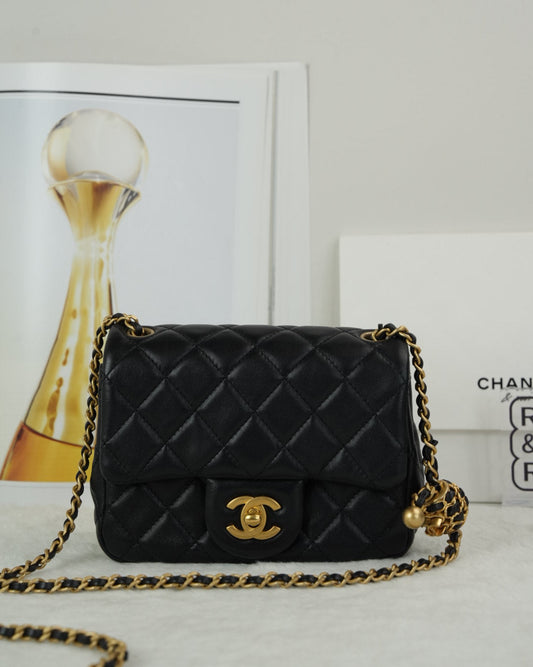 Mini Square Pearl Crush