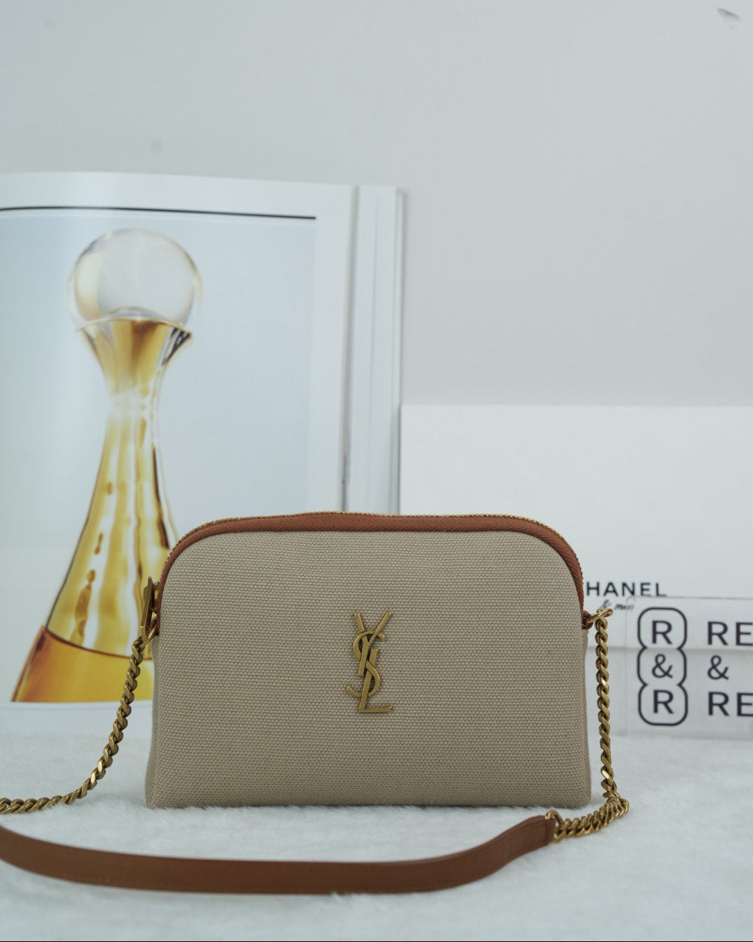 Le 5 à 7 Small Crossbody Bag