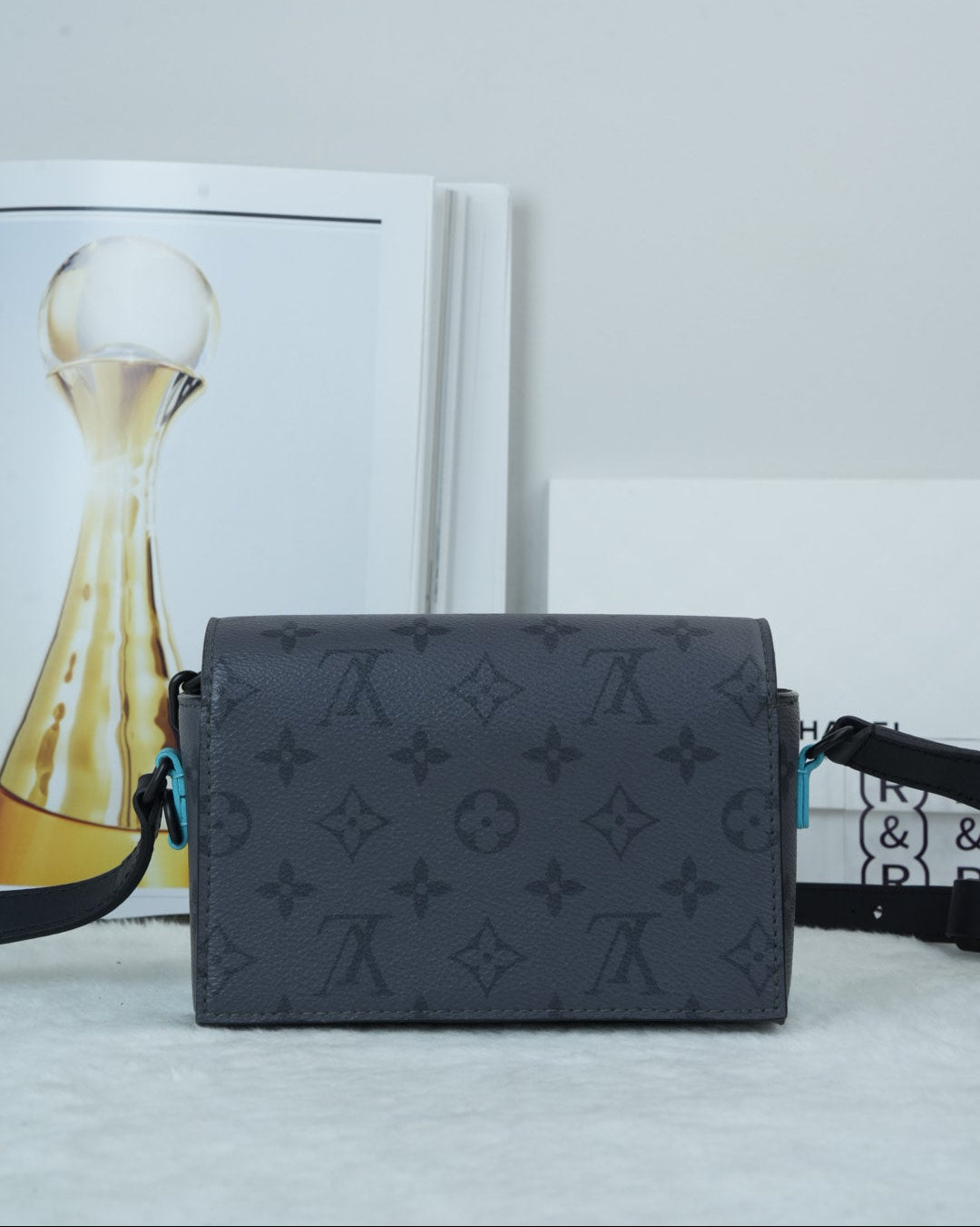 Steamer Wearable Wallet