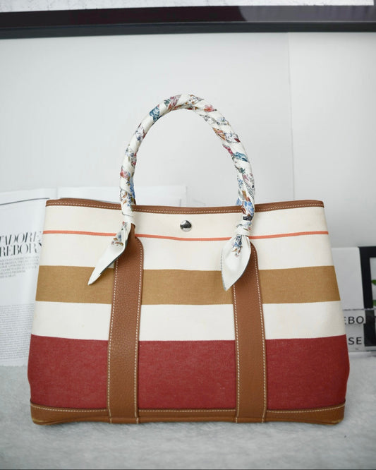 Garden party Tote Bag