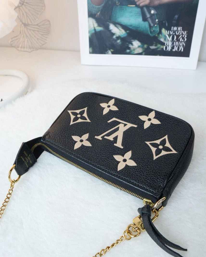 Pochette Accessories