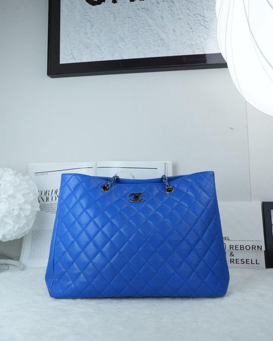 Large Classic Tote