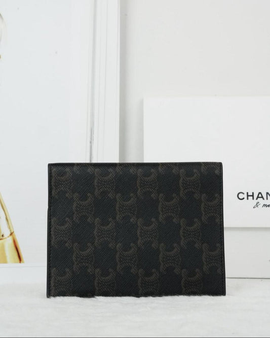 Triomphe Passport Cover