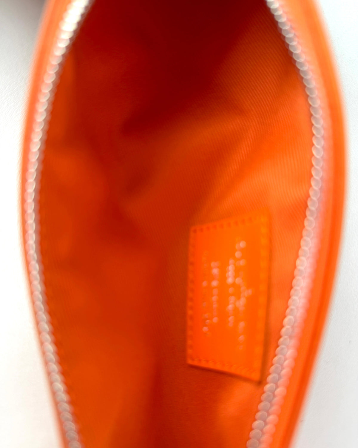 Carrot Pouch