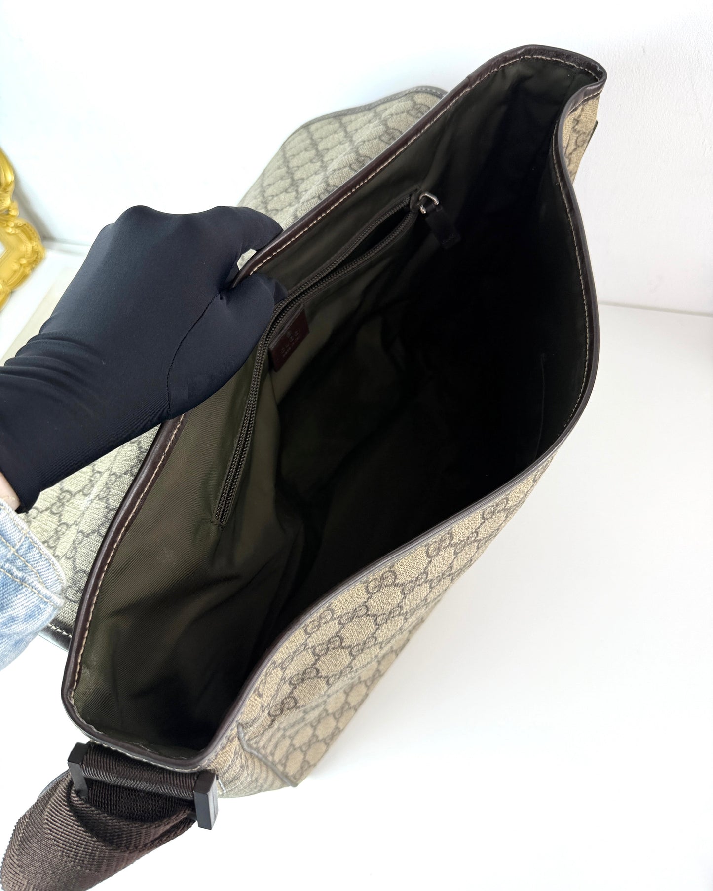 Interlocking G Large Messenger Bag
