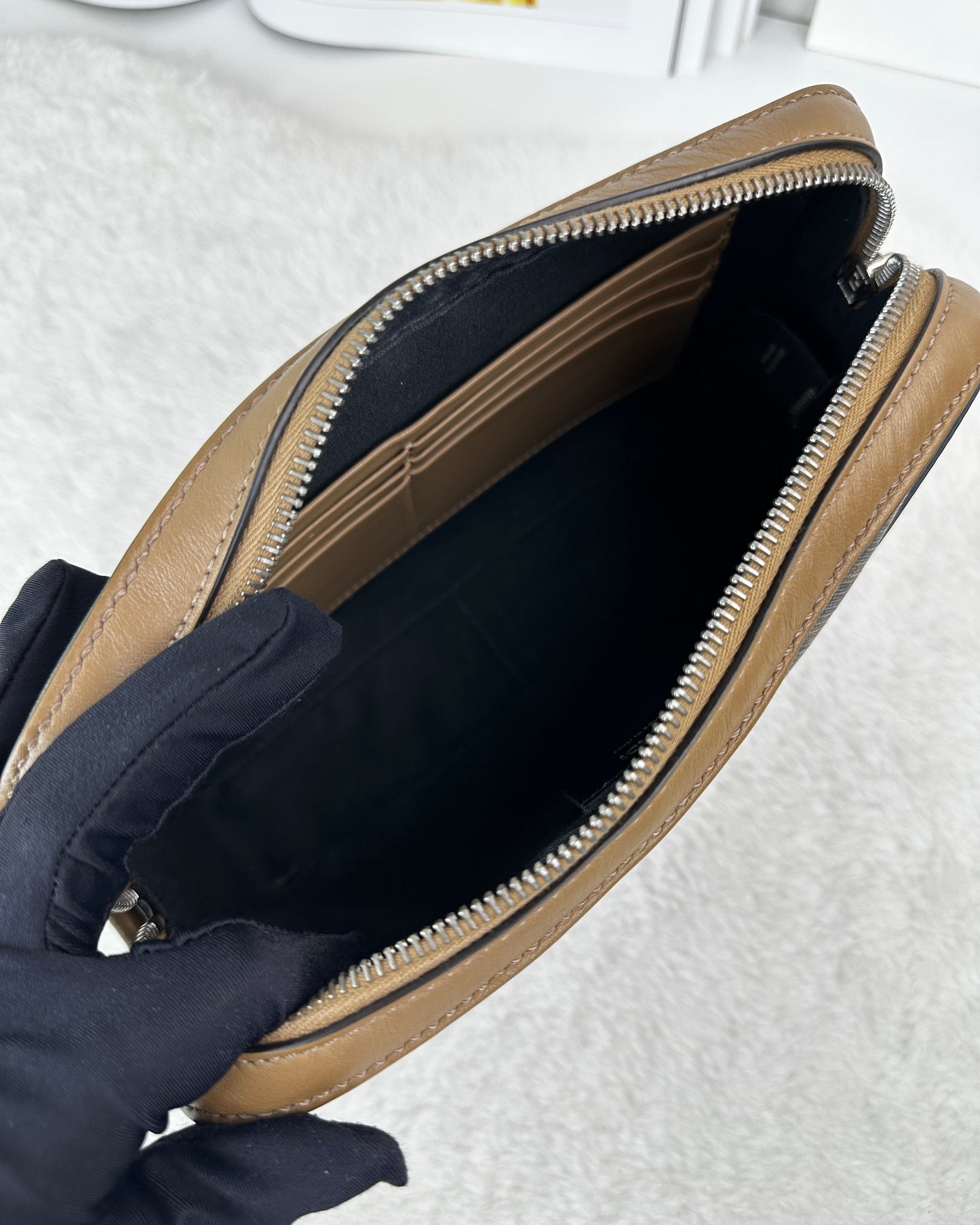 Zucca Diagonal Camera Bag