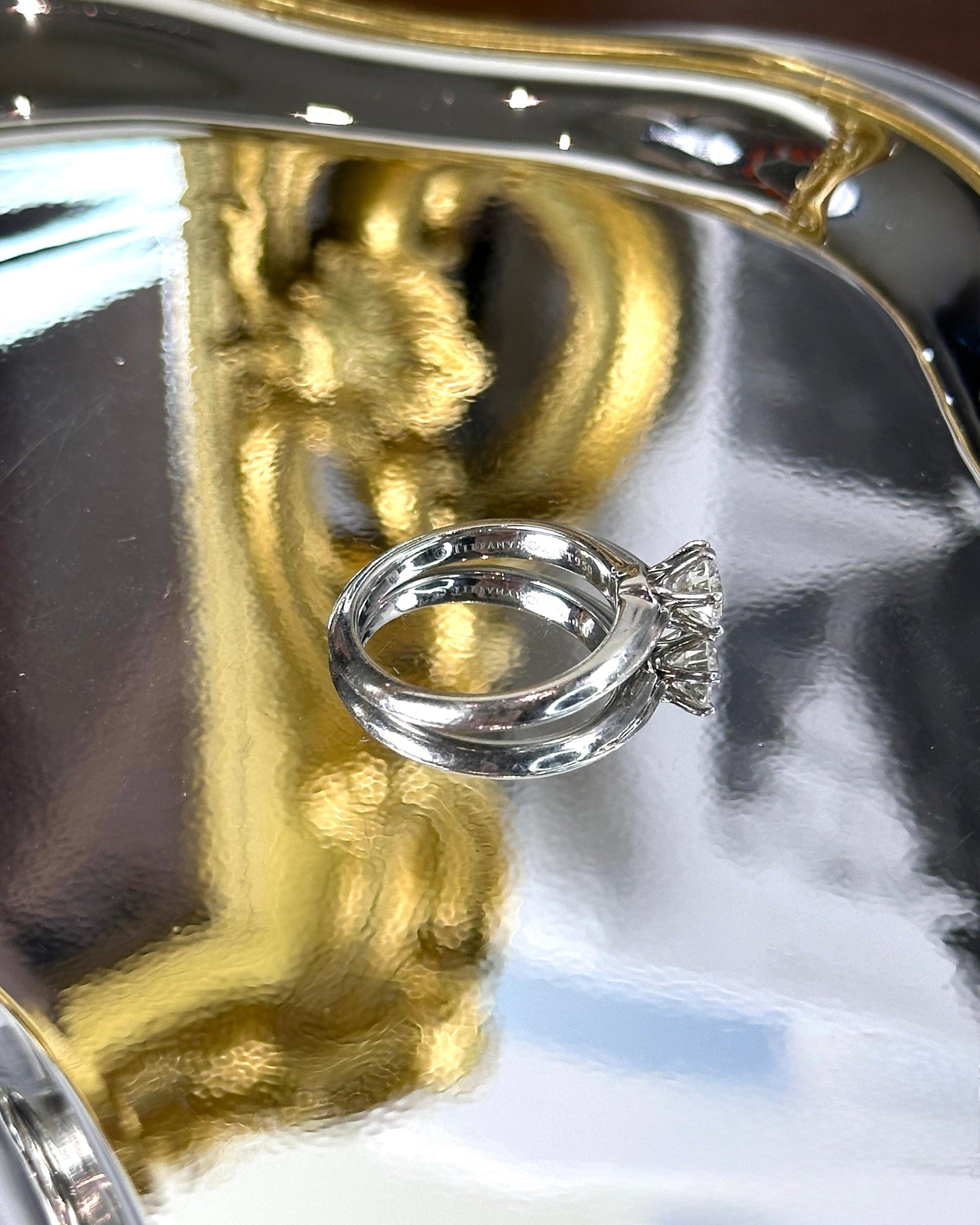 Roud Brilliant Engagement Ring
