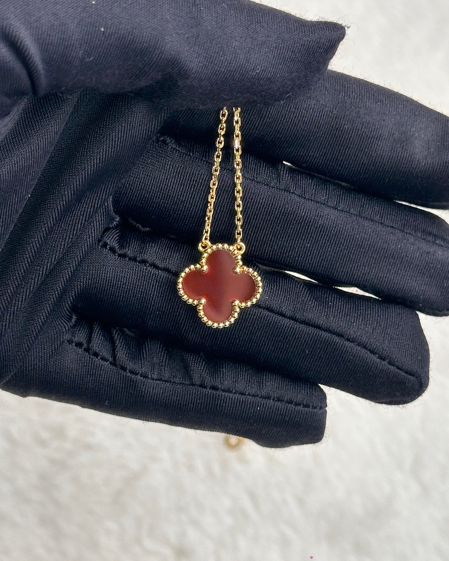 Alhambra necklace