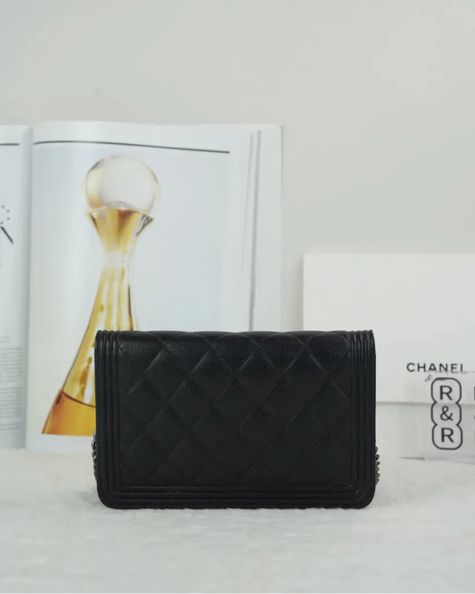 Boy Chanel WOC