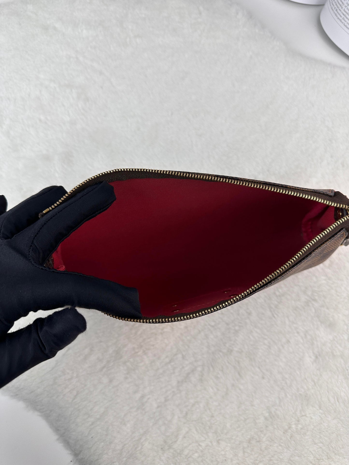 Damier Ebene Eva Clutch