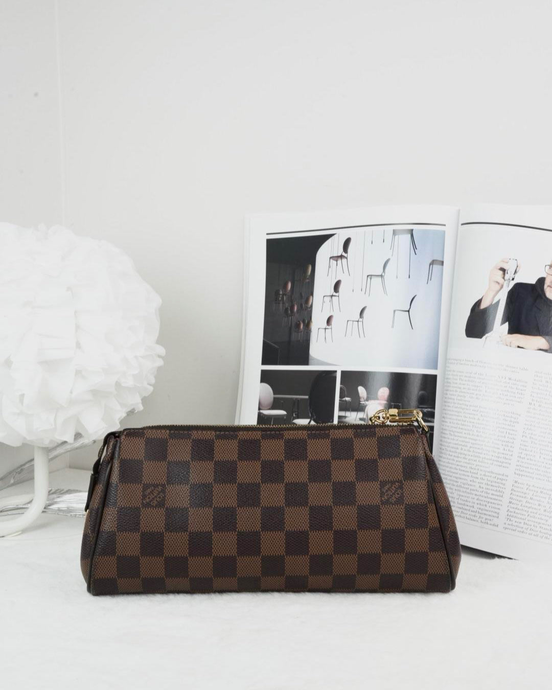 Damier Ebene Eva Clutch