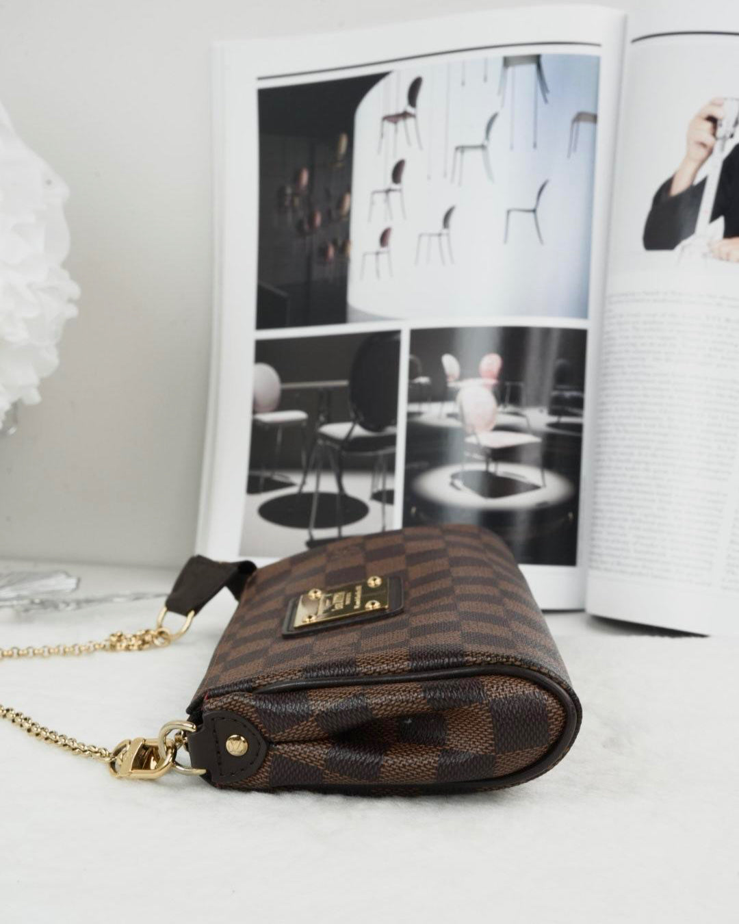 Damier Ebene Eva Clutch