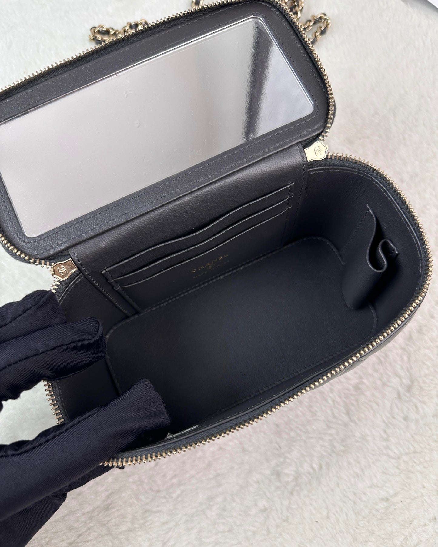 Top Handle Vanity Case