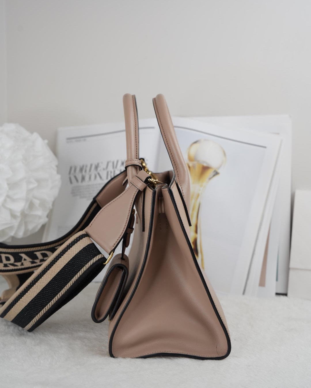 Monochrome Saffiano Cuir Leather