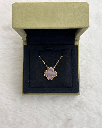 Alhambra necklace