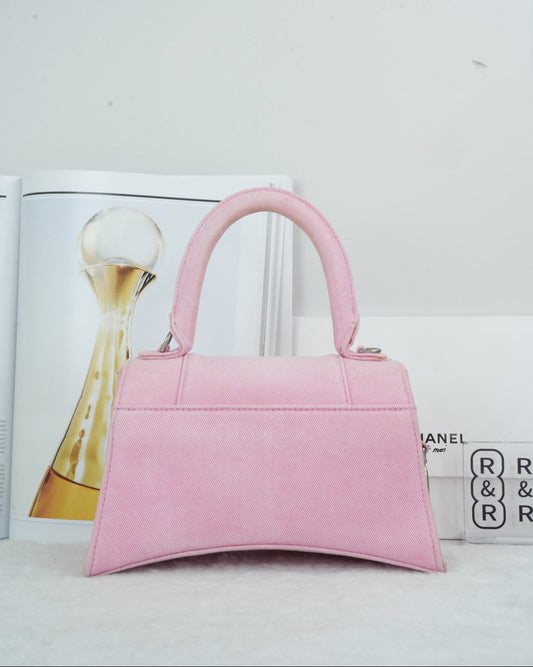 Hourglass Top Handle