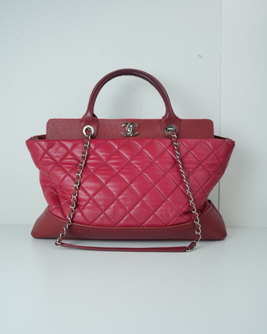 Matelasse Chain Tote