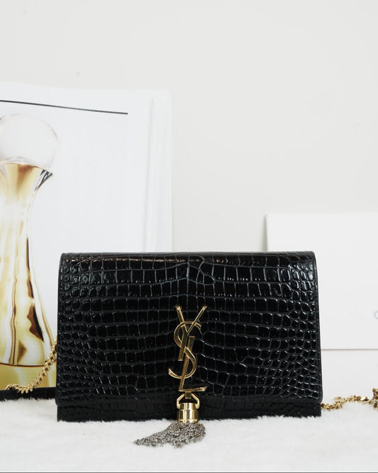 Kate Small Tassel
