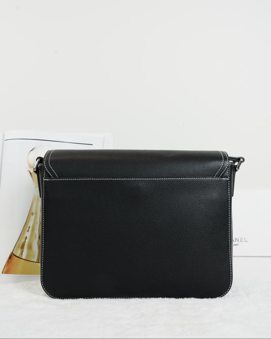 Saddle Messenger