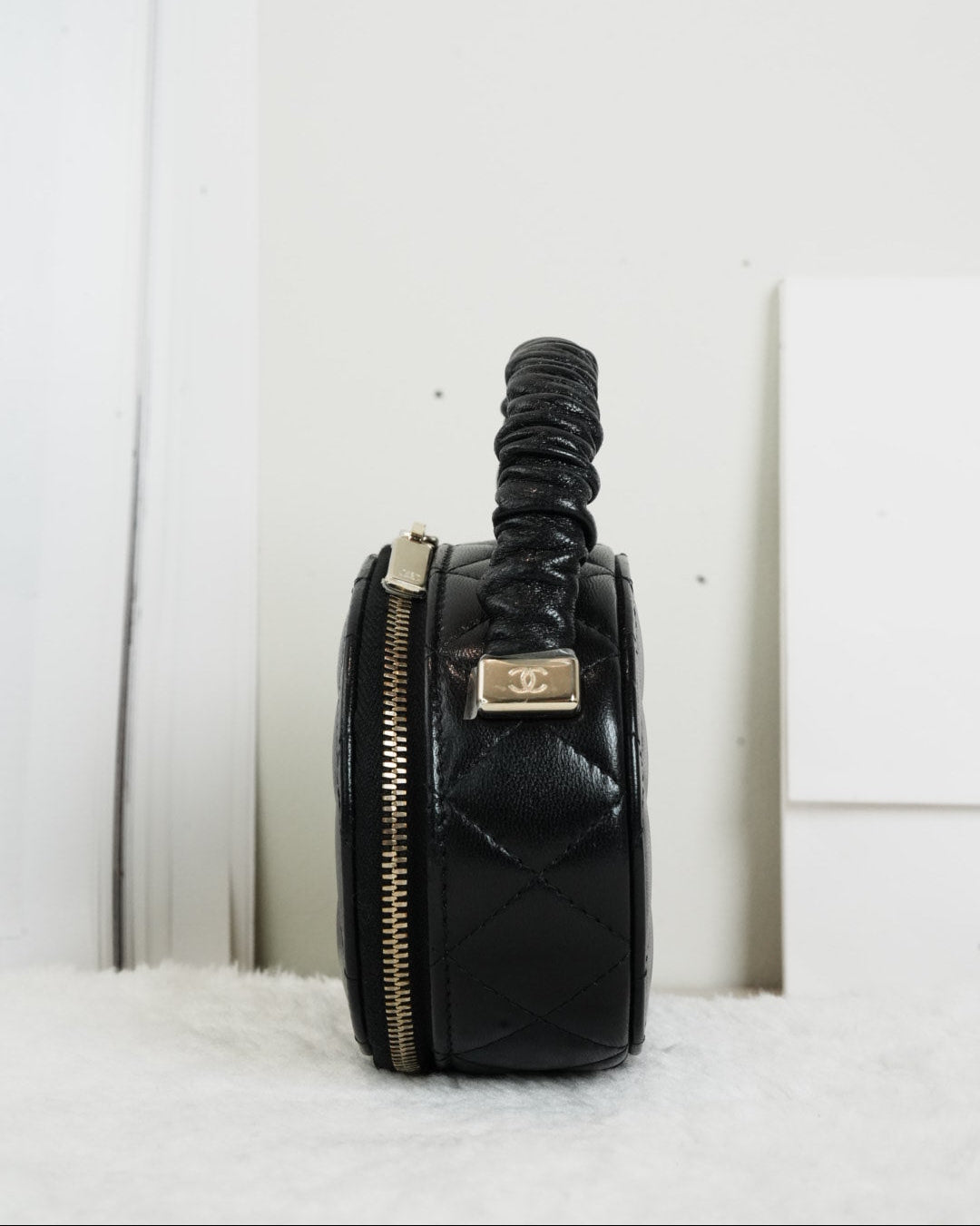 Round Top Handle Bag