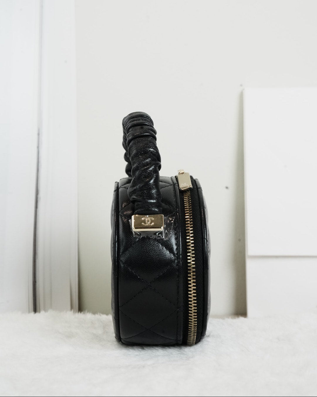 Round Top Handle Bag