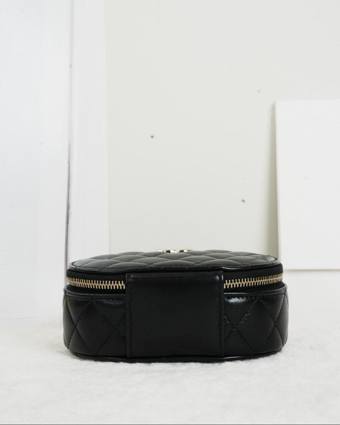 Round Top Handle Bag
