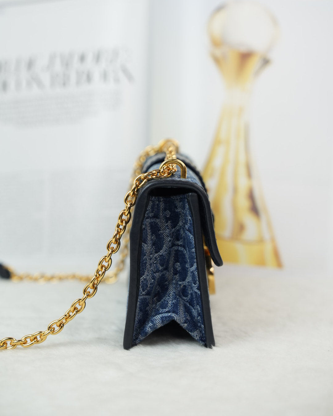 30 Montaigne East-West