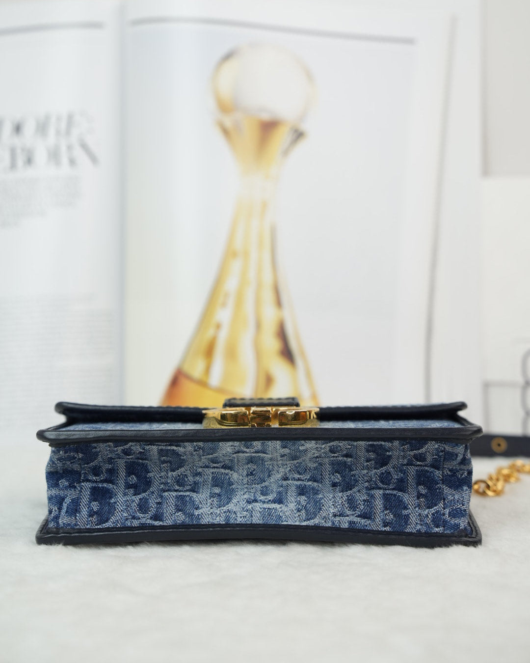 30 Montaigne East-West