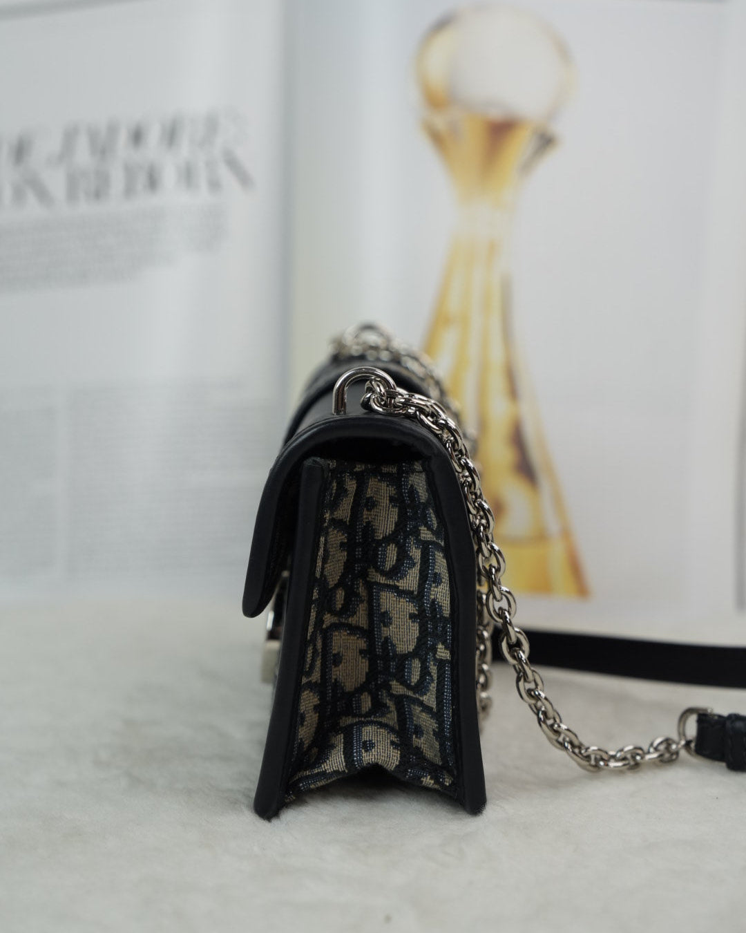 30 Montaigne East-West