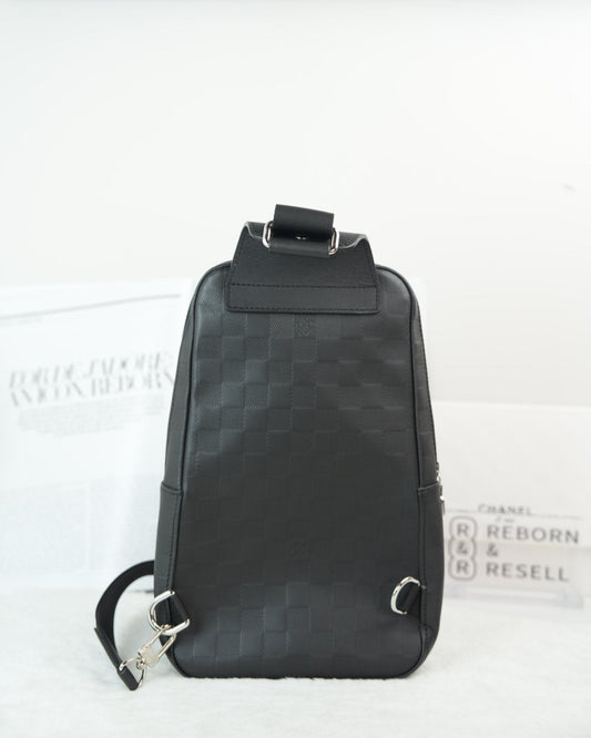 Avenue Sling Bag