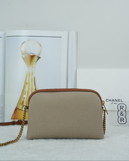 Le 5 à 7 Small Crossbody Bag