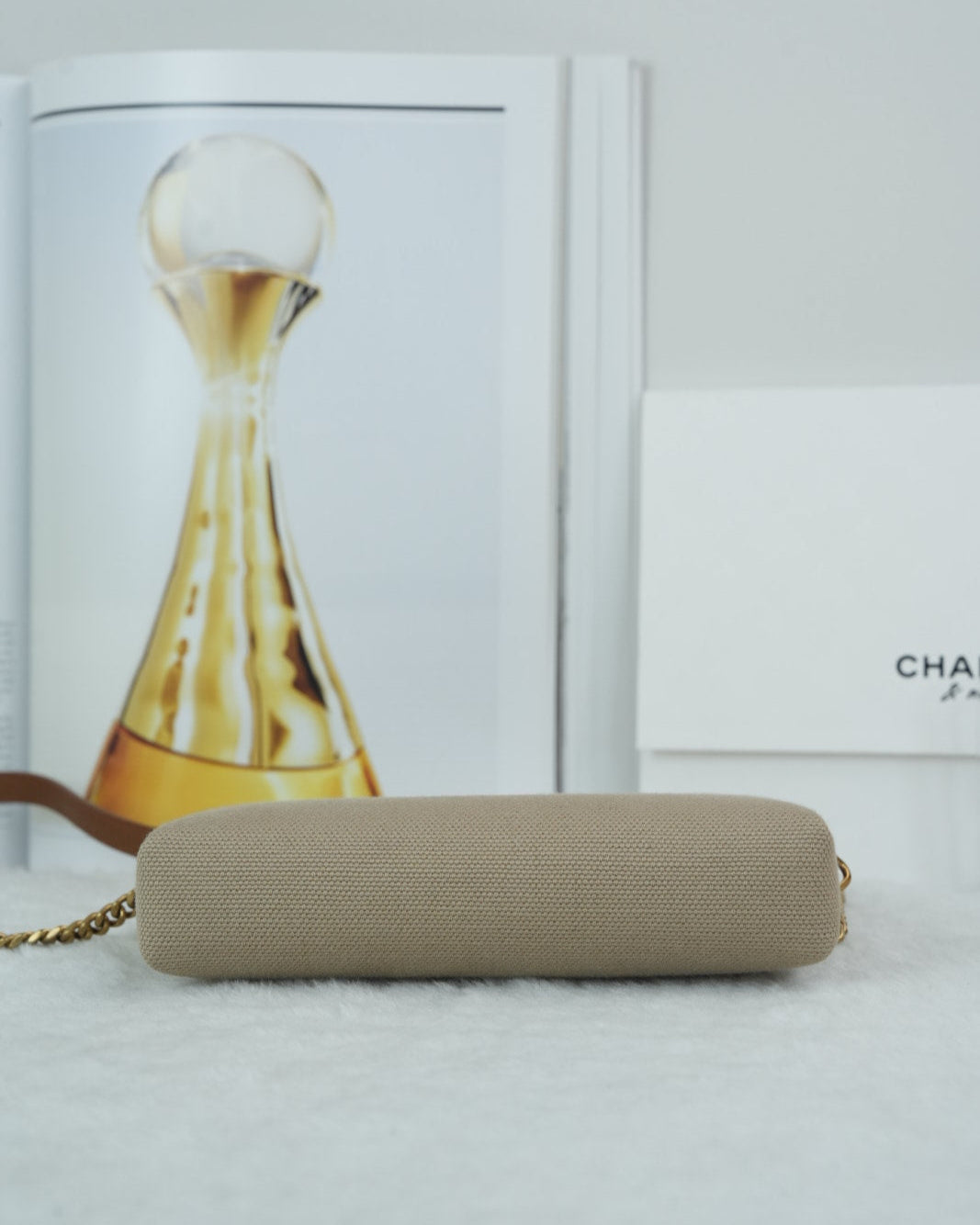 Le 5 à 7 Small Crossbody Bag