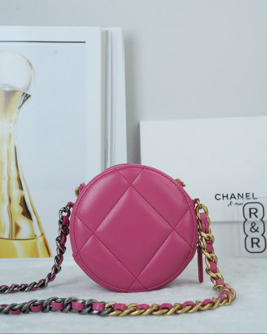 19 Round Clutch with Chain