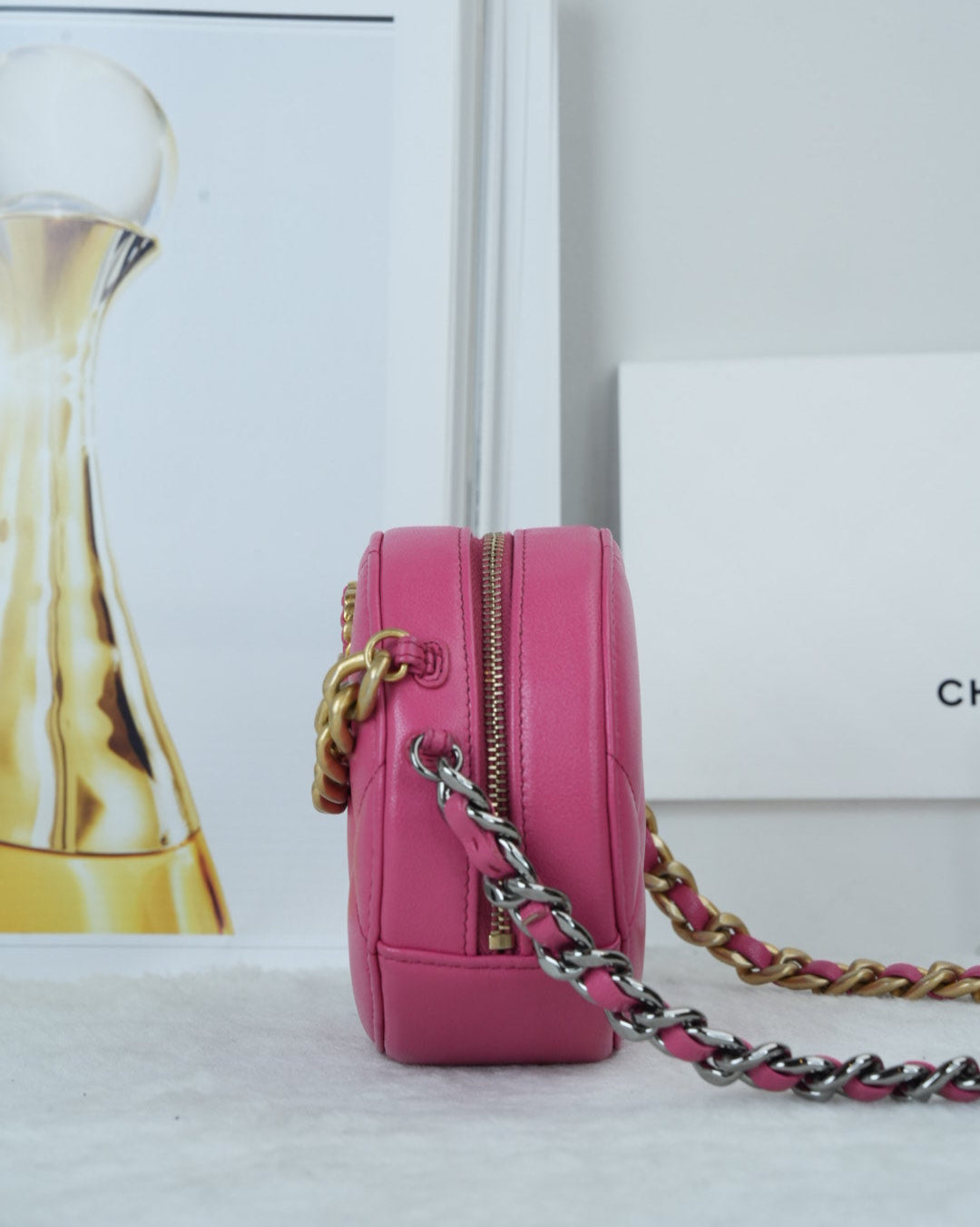 19 Round Clutch with Chain