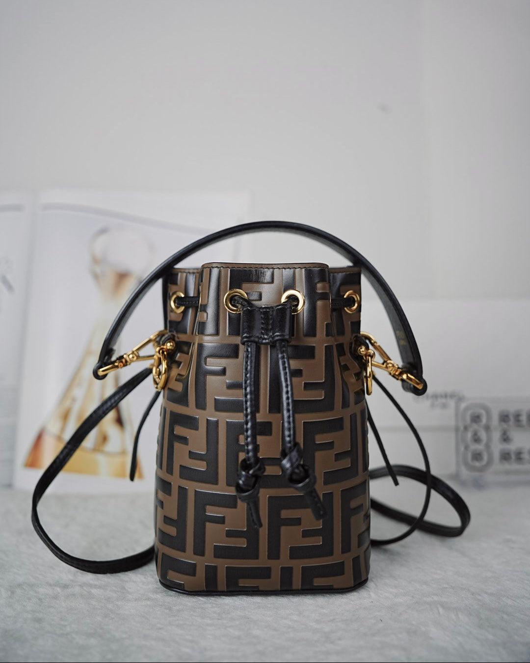 Mon Tresor Bucket Bag