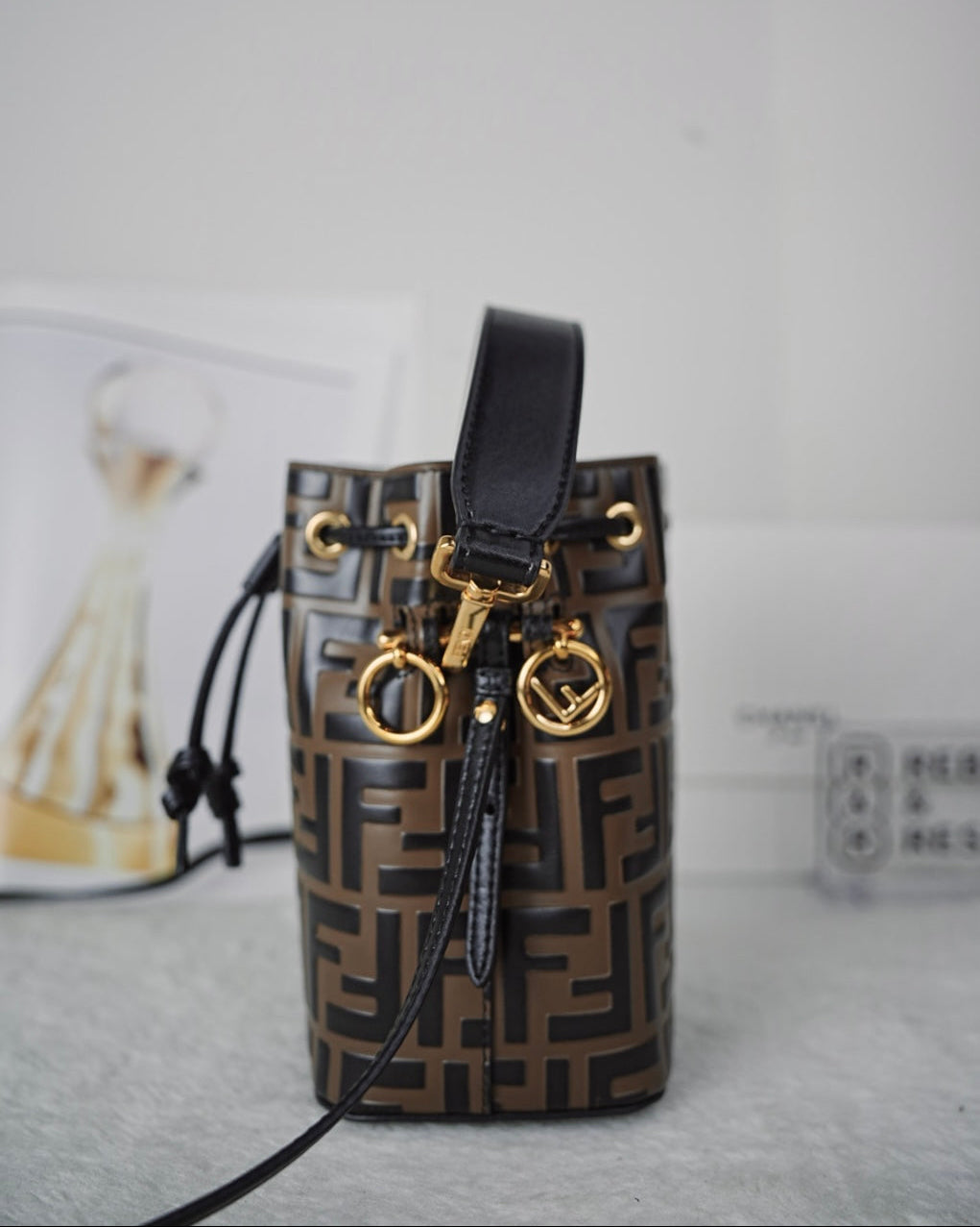 Mon Tresor Bucket Bag