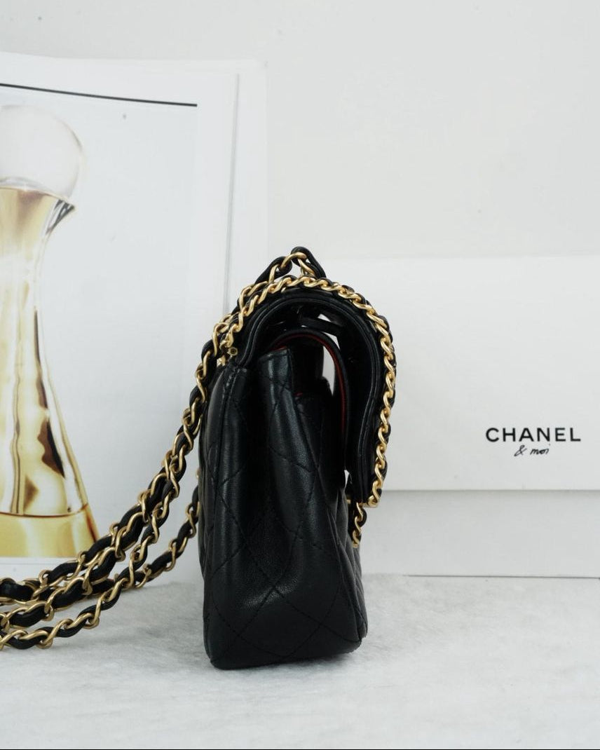 Classic Flap With Woven Chain