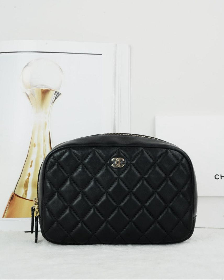 Curvy Pouch Cosmetic Case