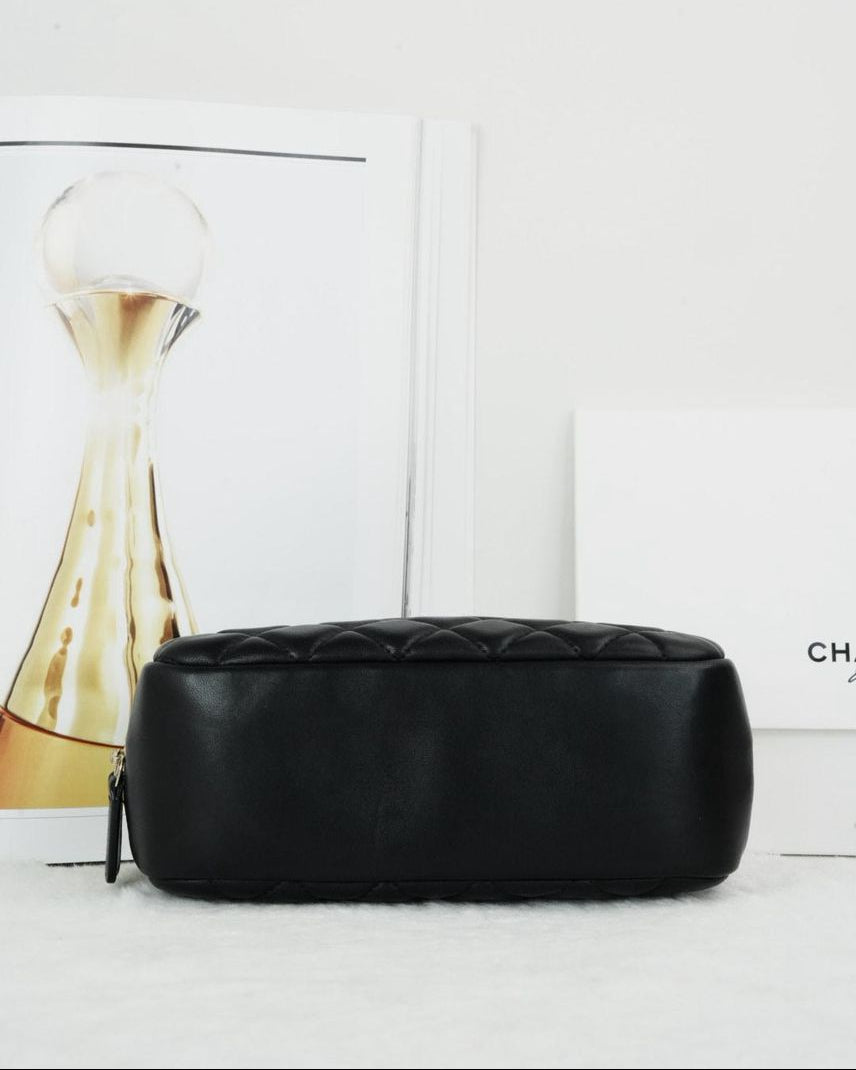 Curvy Pouch Cosmetic Case