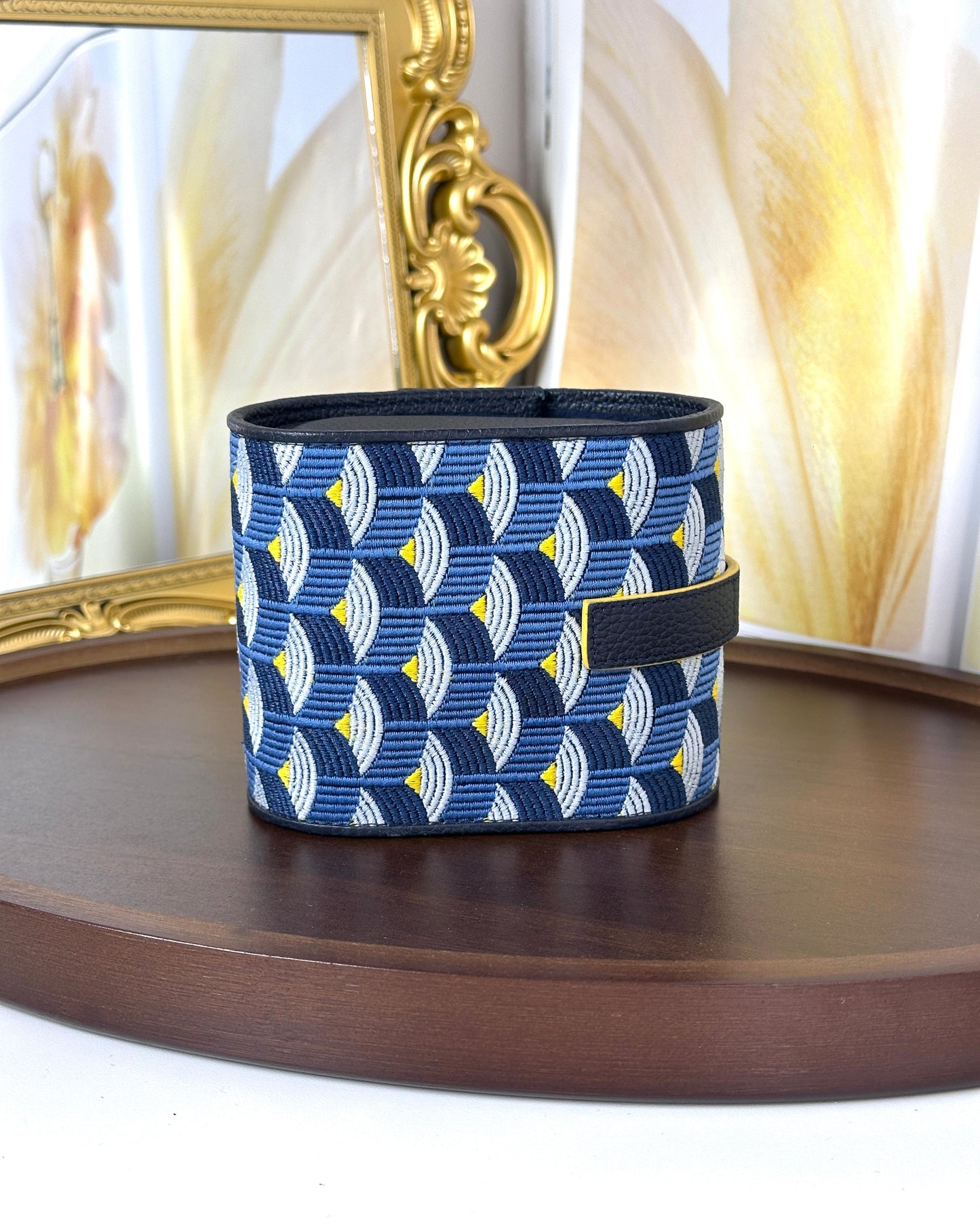 1-Watch Case-Saga