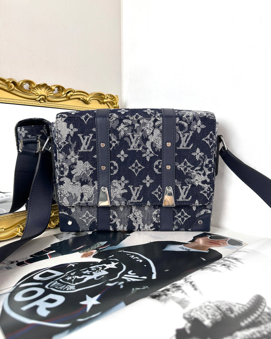 Trunk Messenger PM