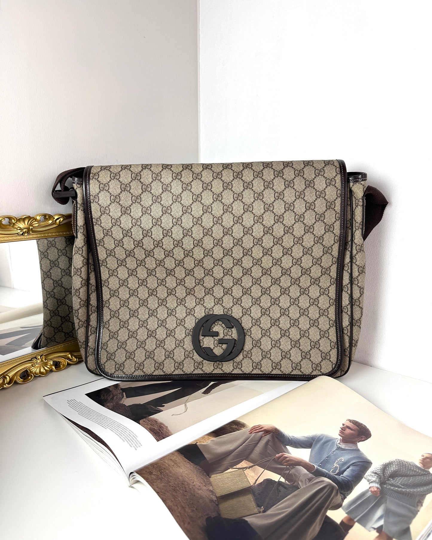 Interlocking G Large Messenger Bag